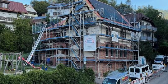 DGH Brombach - Haus mit Gerüst_web