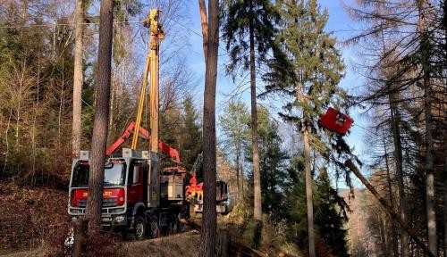 Seilkran bei der Arbeit Seilkran bei der Arbeit
